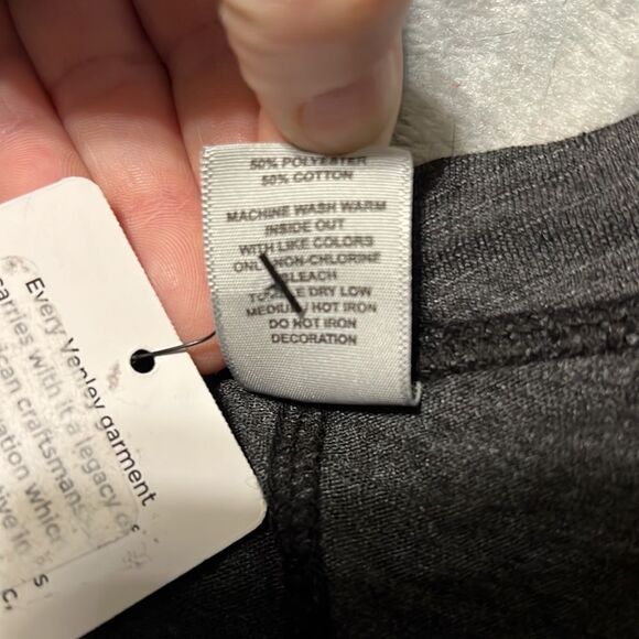 Iowa Hawkeyes Shirt - Picture 7 of 7